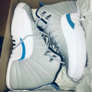 I’m selling Jordan 12s UNC